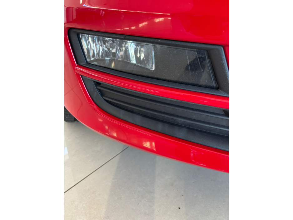 2014 Volkswagen Golf - image 12