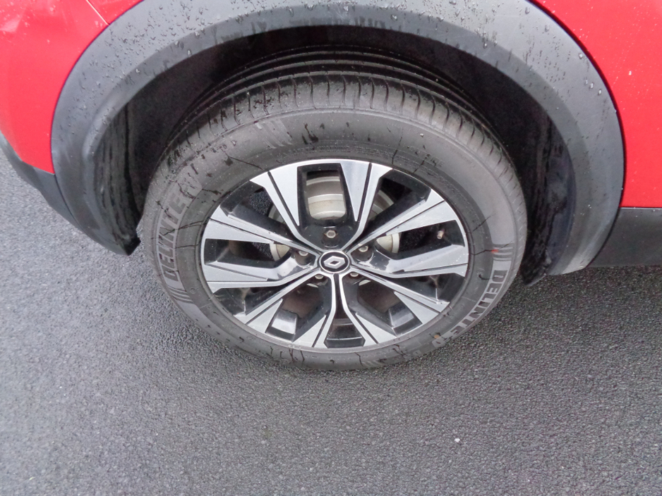 2022 Renault Captur - image 6