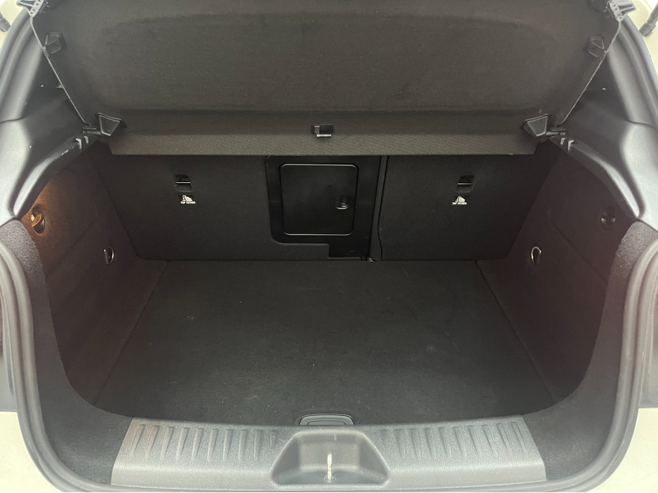 2013 Mercedes-Benz A Class - image 7