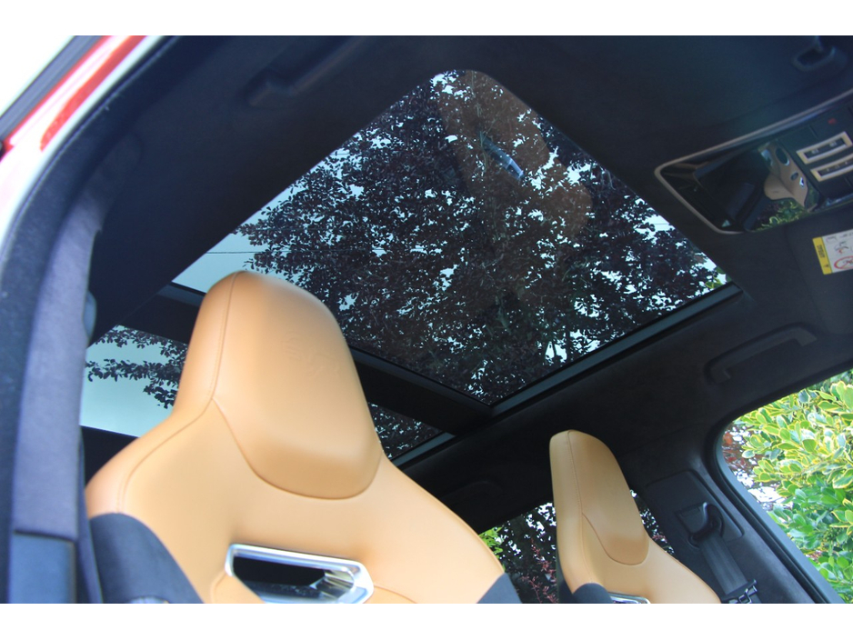 2022 Land Rover Range Rover Sport - image 3