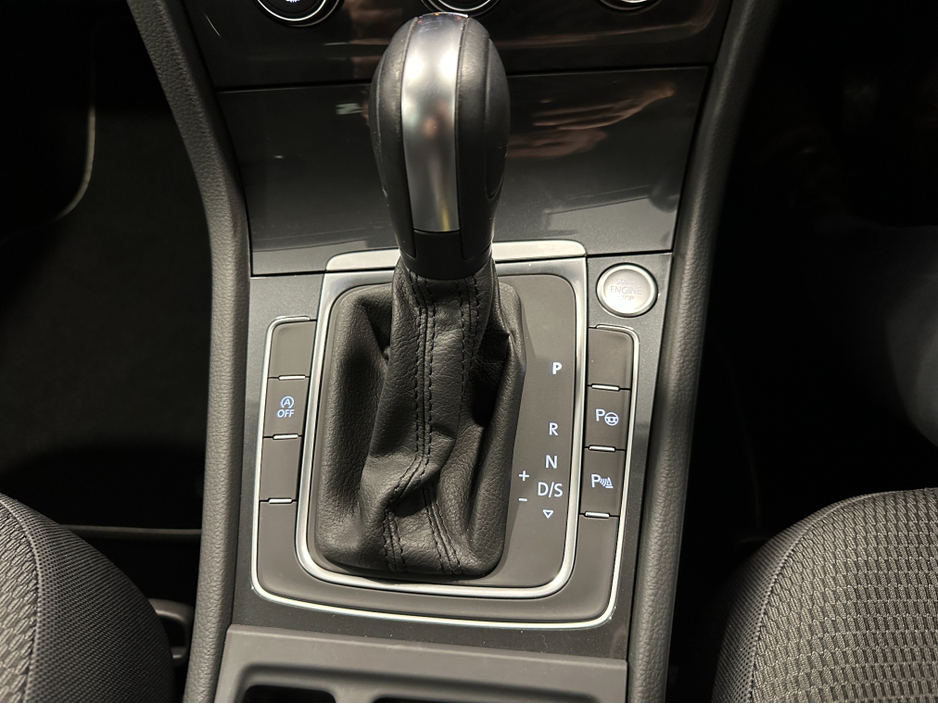 2020 Volkswagen Golf (202) GOLF 2.0TDI COMFORTLINE DSG LOW KMS VW/AUDI SPECIALISTS WWW.DENISDARCYCARS.IE €24,950