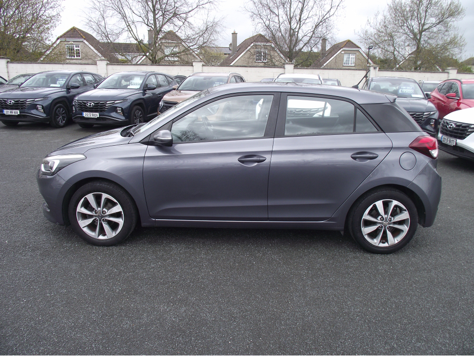 2016 Hyundai i20 - image 8