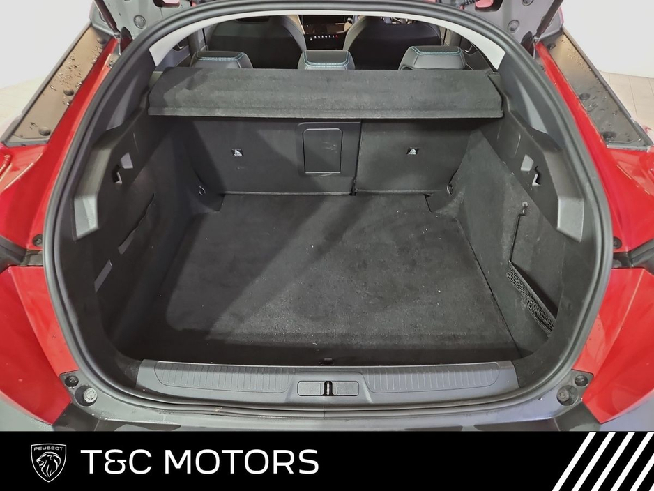 2025 Peugeot 408 - image 8