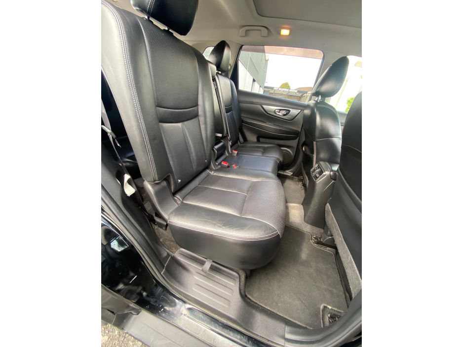 2016 Nissan X-Trail - image 6