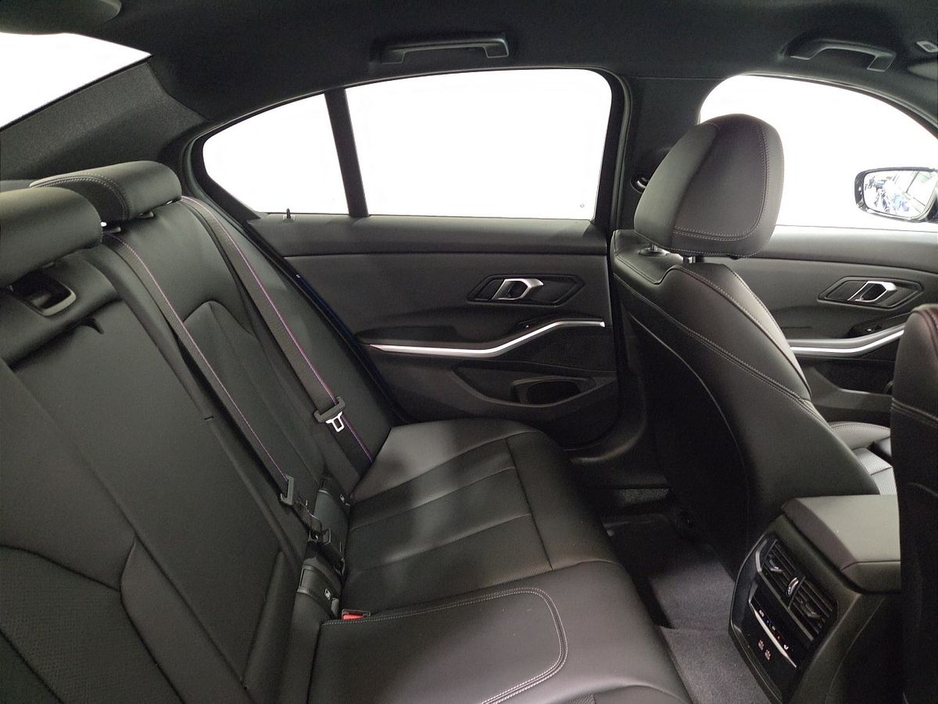 2025 BMW 3 Series 330 E M Sport Auto 330 e M Sport 330 e 292 12kWh PHEV 113BHP /83kw Step Auto Start/Stop