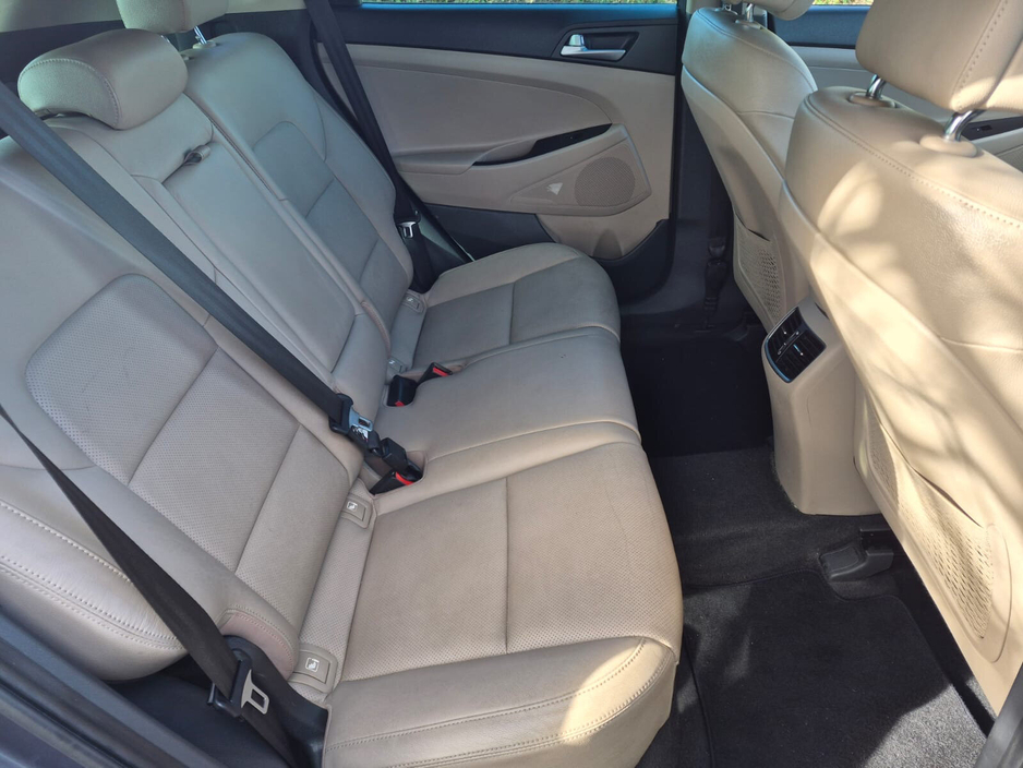 2017 Hyundai Tucson - image 12