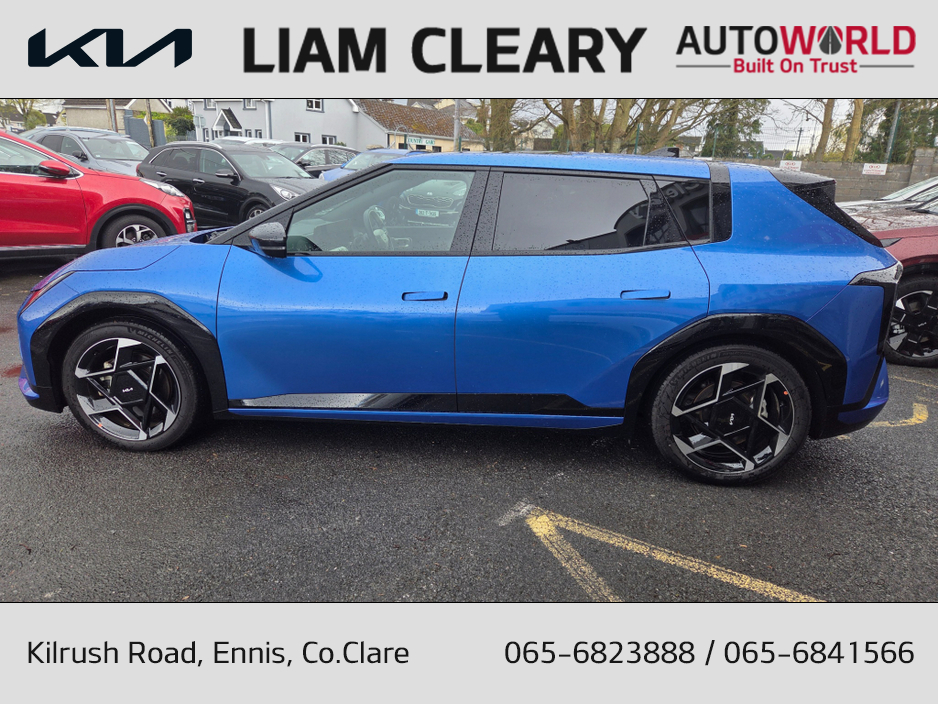 2025 Kia EV4 - image 8