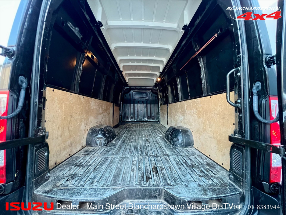 2023 Renault Master RWD LHL VAT QUALIFIED FINANCE ME €32,900