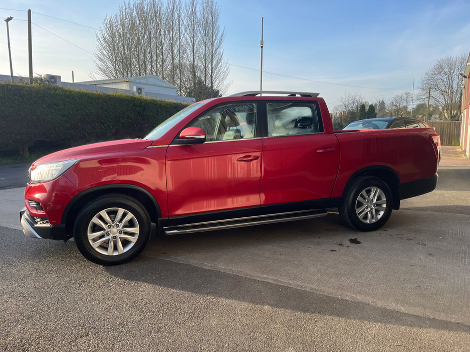 2020 Ssangyong Musso - image 2