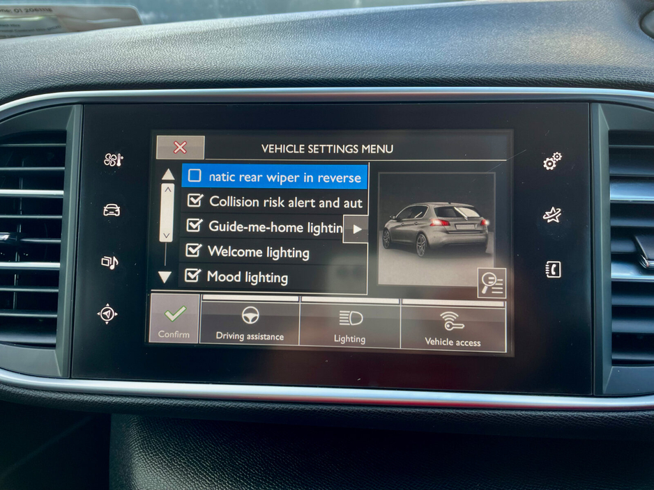 2017 Peugeot 308 - image 31