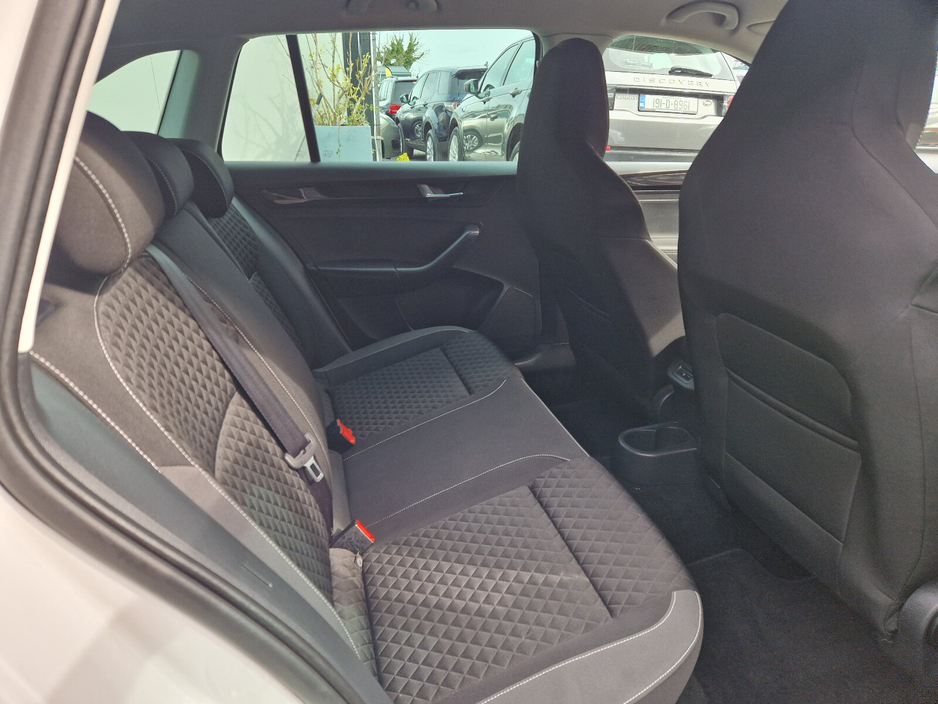 2018 Skoda Rapid - image 15