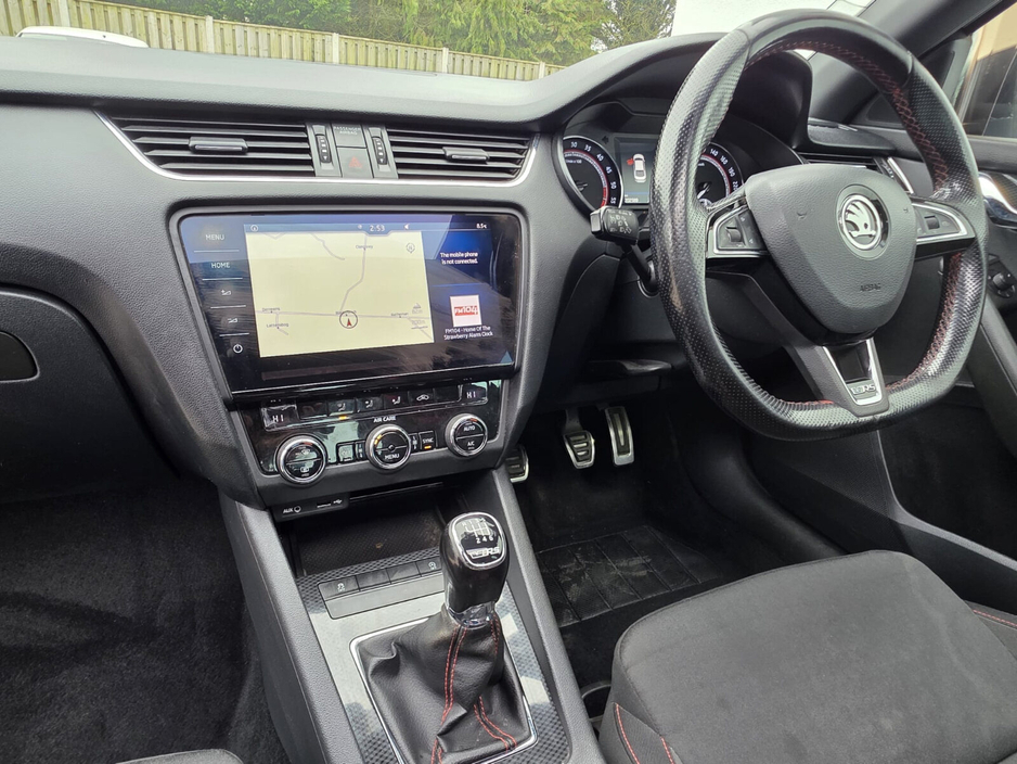 2017 Skoda Octavia - image 14