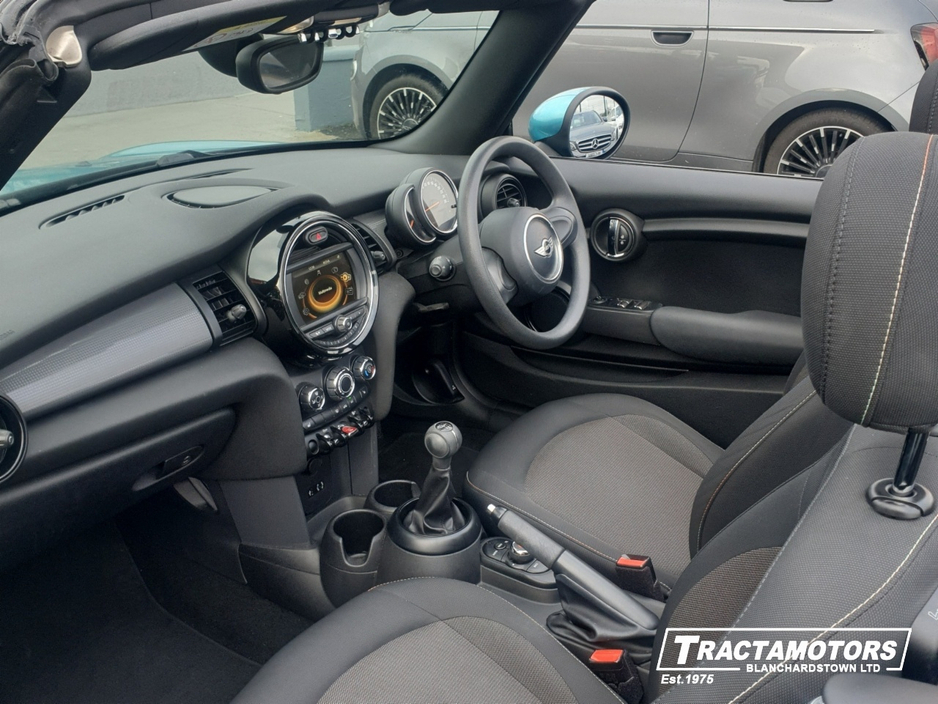 2016 MINI Convertible COOPER €15,999