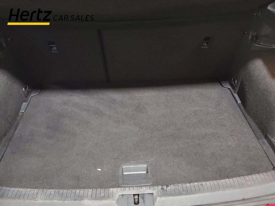 2019 Volkswagen Golf - image 17