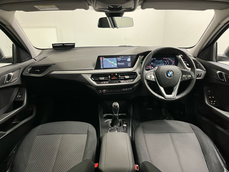 2023 BMW 1 Series 118i SE - Parking Sensors - Panoramic Sunroof - Climate Control - Cruise Control - Apple CarPlay/Android Auto €29,750