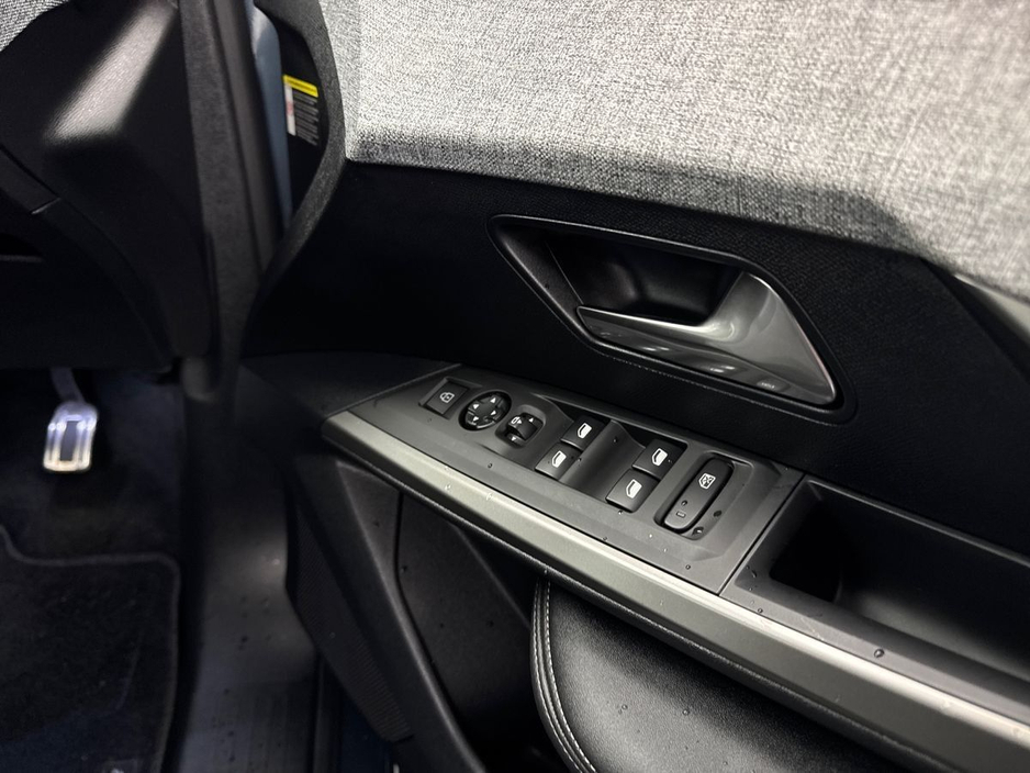 2024 Peugeot 3008 - image 11