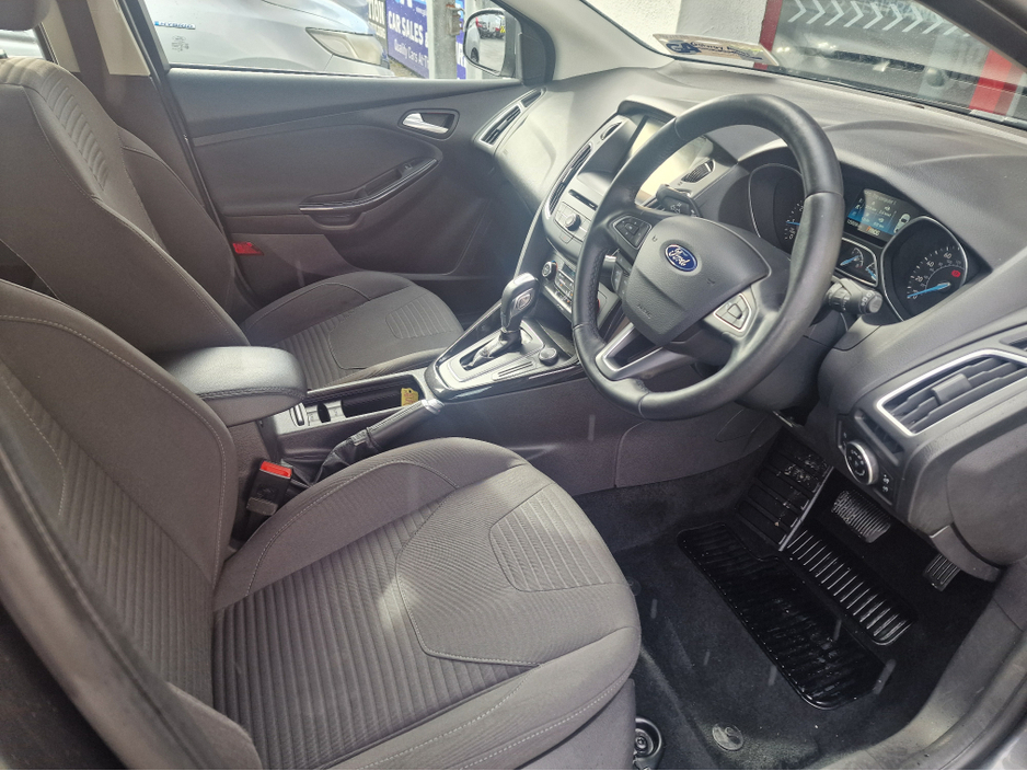 2015 Ford Focus - image 15