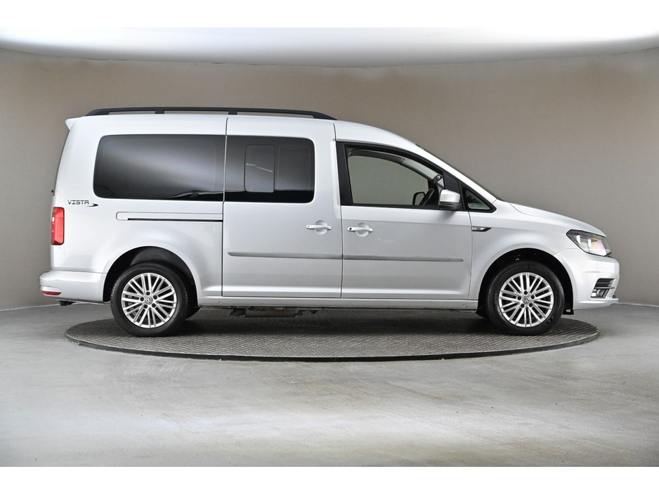 2020 Volkswagen Caddy - image 12