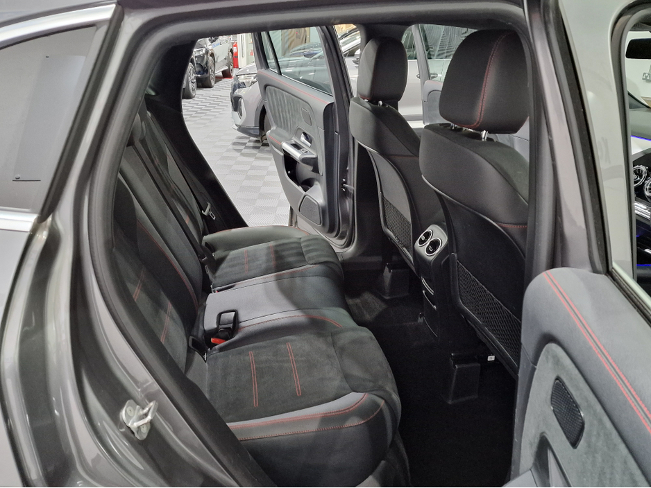 2023 Mercedes-Benz GLA Class 250E AMG LINE PREMIUM (PLUG IN HYBRID) AUTOMATIC **ONE OWNER / APPLE CARPLAY & ANDROID AUTO / BLIND SPOT ASSIST / HEATED FRONT SEATS / SAT NAV / REVERSE CAMERA / WIRELESS PHONE CHARGING** €40,900