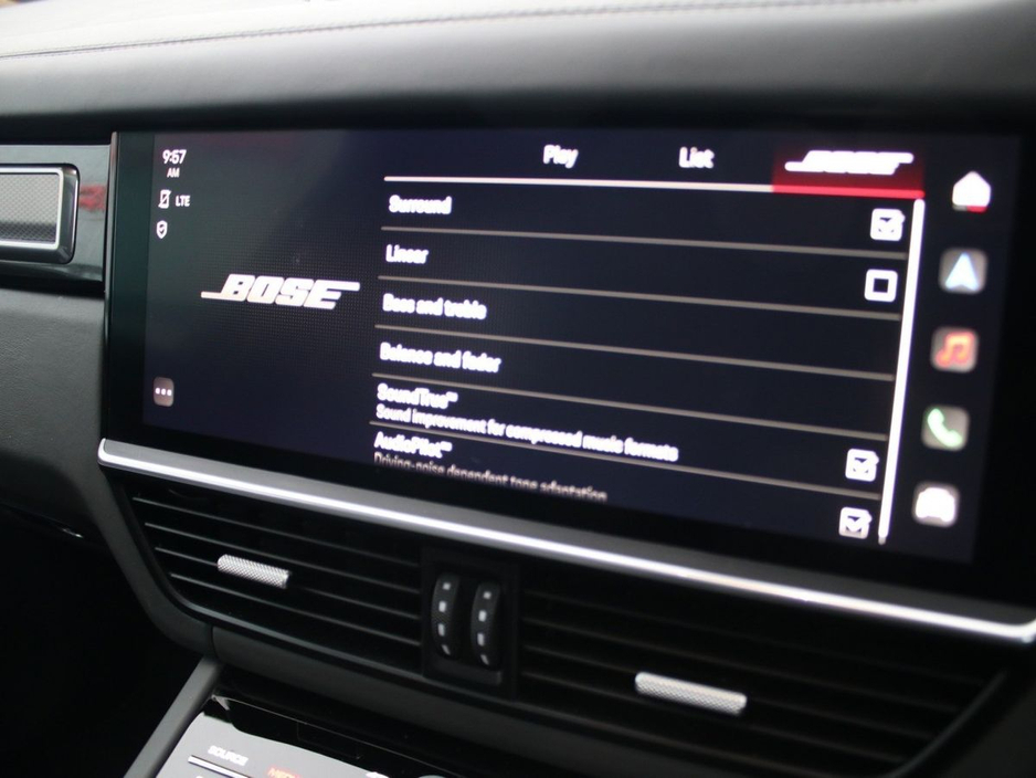 2023 Porsche Cayenne E-Hybrid Platinum Edition €77,000