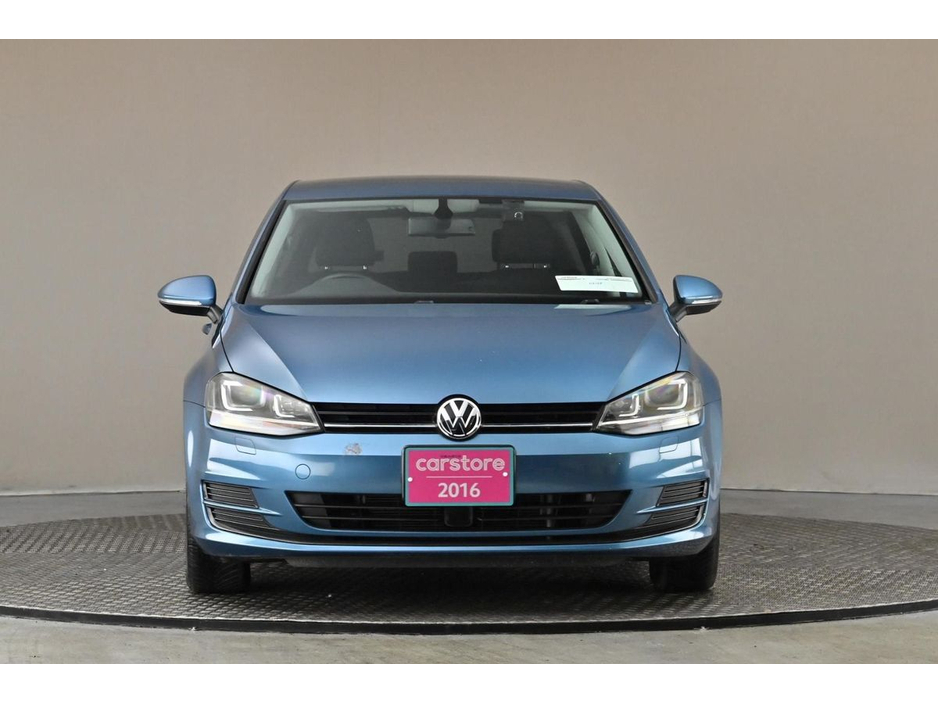 2016 Volkswagen Golf - image 2