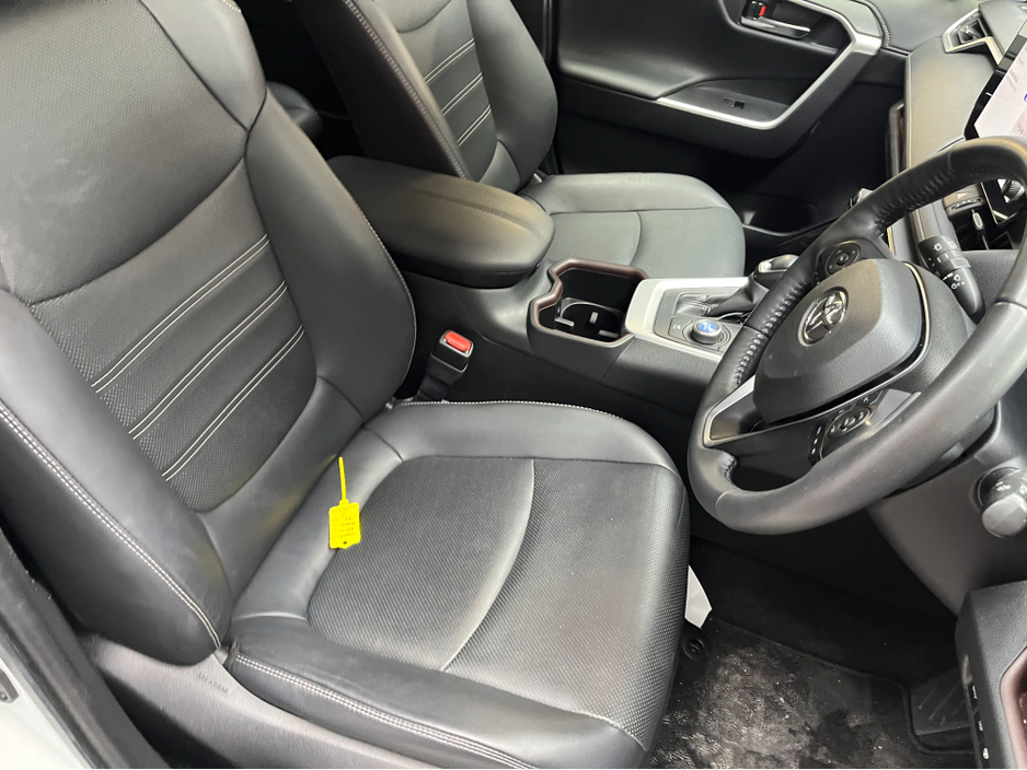 2023 Toyota Rav4 - image 11