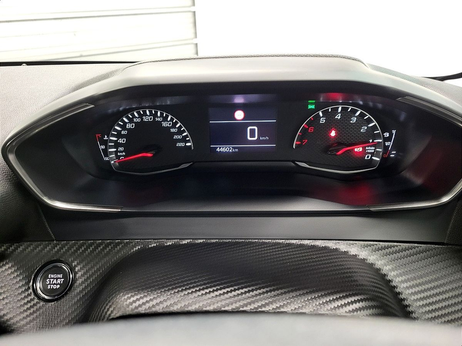 2023 Peugeot 208 - image 4