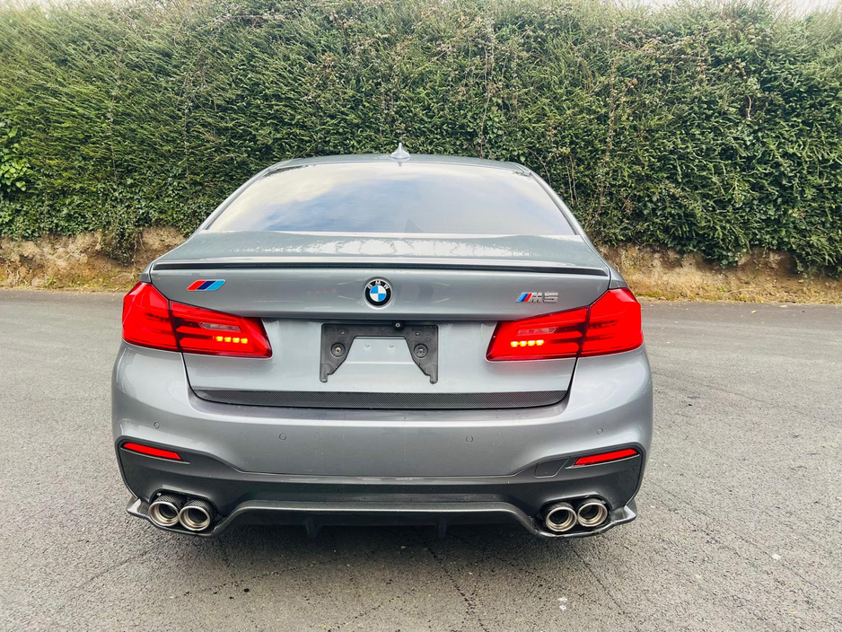 2018 BMW 5 Series - image 17