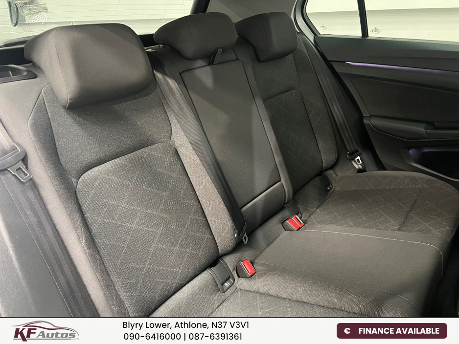 2023 Volkswagen Golf - image 19