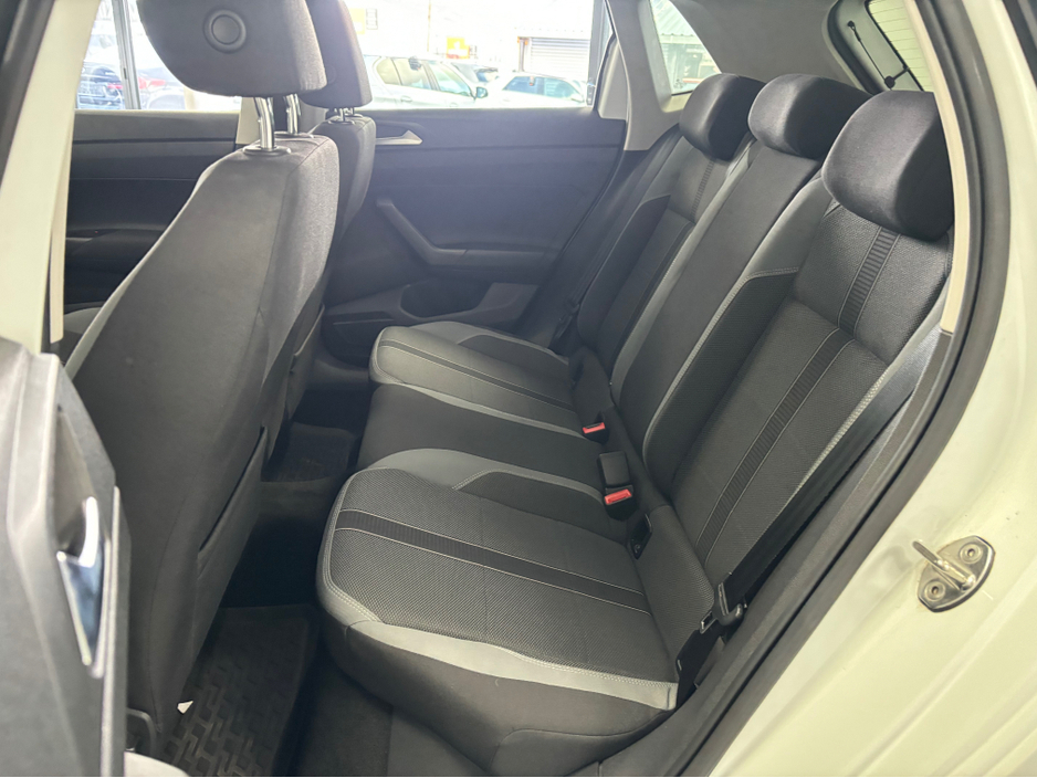 2019 Volkswagen Polo - image 12