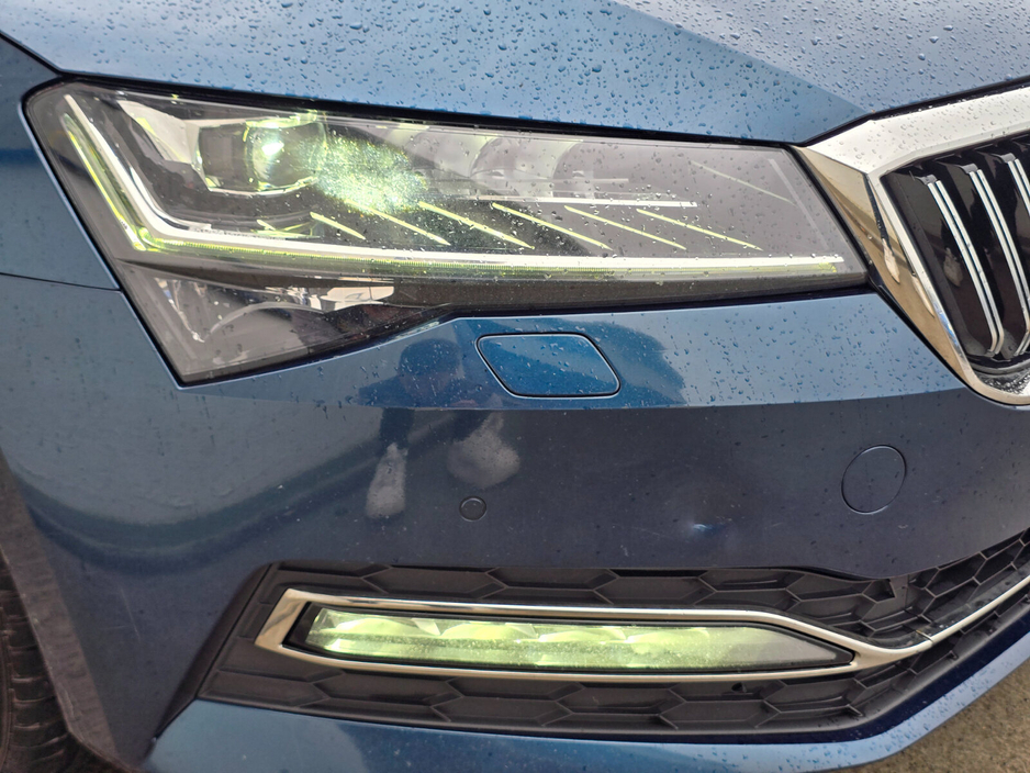 2020 Skoda Superb - image 30