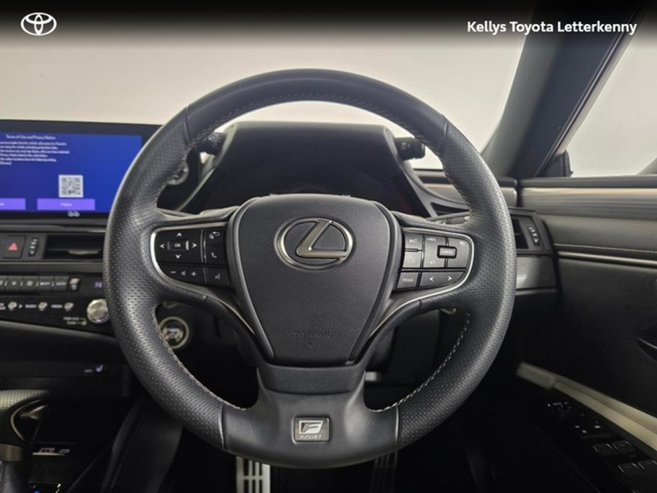 2024 Lexus ES 300 H - image 8