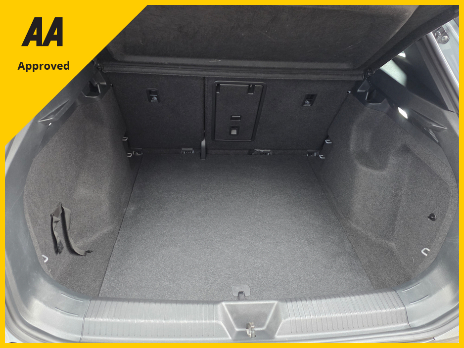 2022 Volkswagen ID.4 - image 8