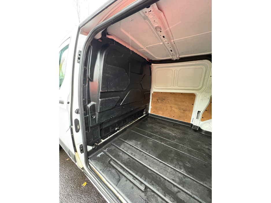 2021 Ford Transit - image 10