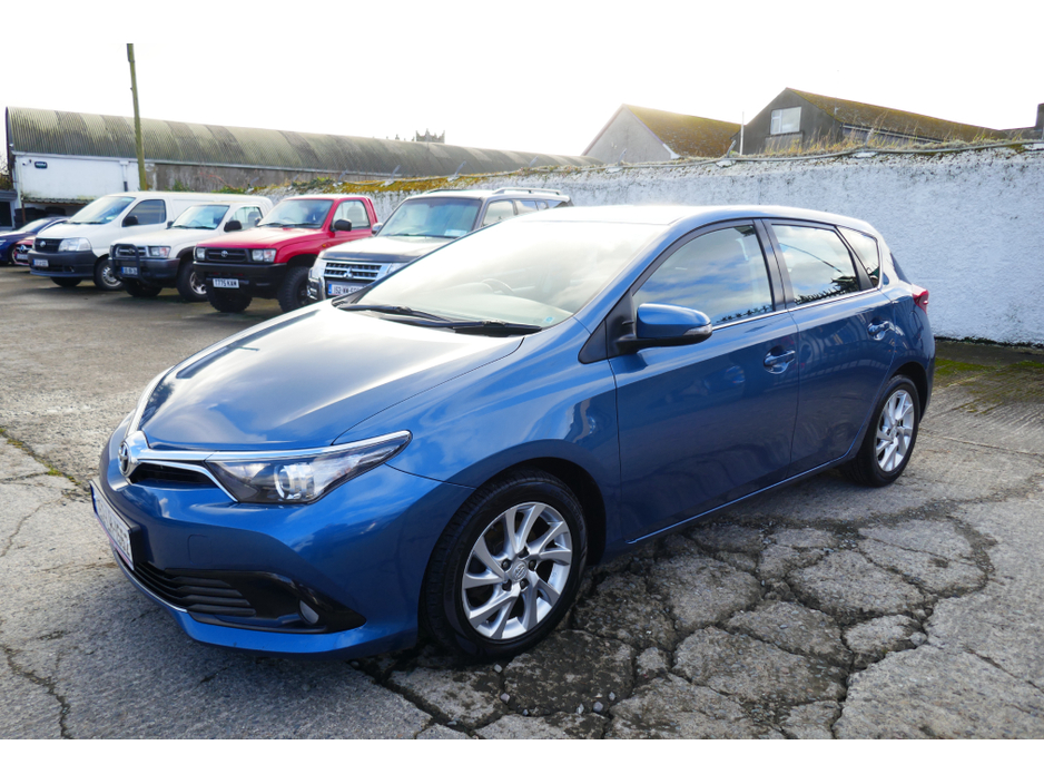 2015 Toyota Auris DIESEL 1.6 D-4D BUSINESS EDITION 110BHP €9,500