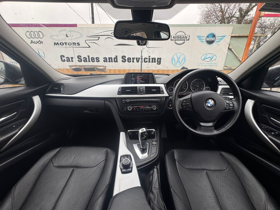 2012 BMW 3 Series - image 18