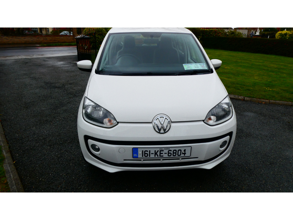 2016 Volkswagen up! - image 3