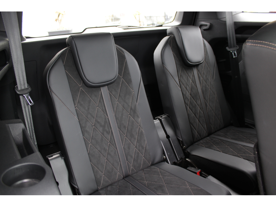 2018 Peugeot 5008 - image 20
