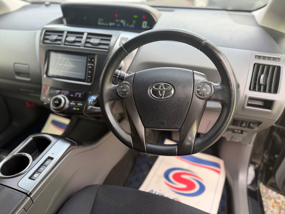 2015 Toyota Prius  €14,900