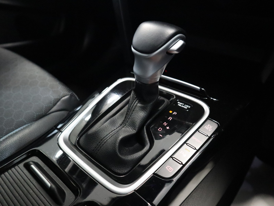 2023 Kia XCeed - image 21