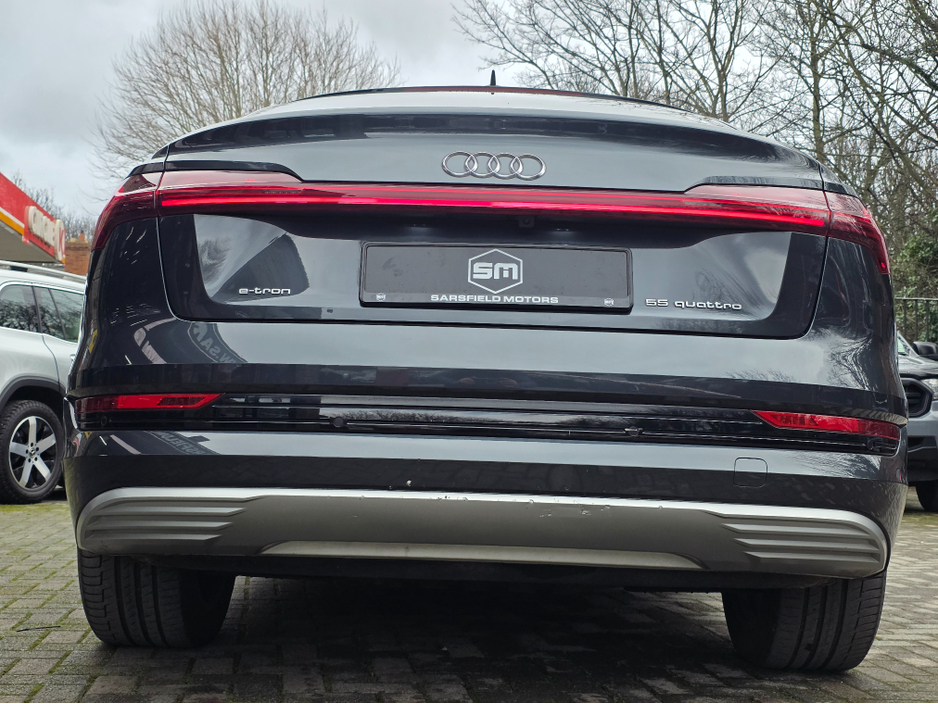 2022 Audi e-tron - image 5