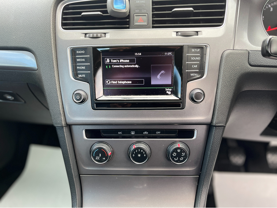 2013 Volkswagen Golf - image 13