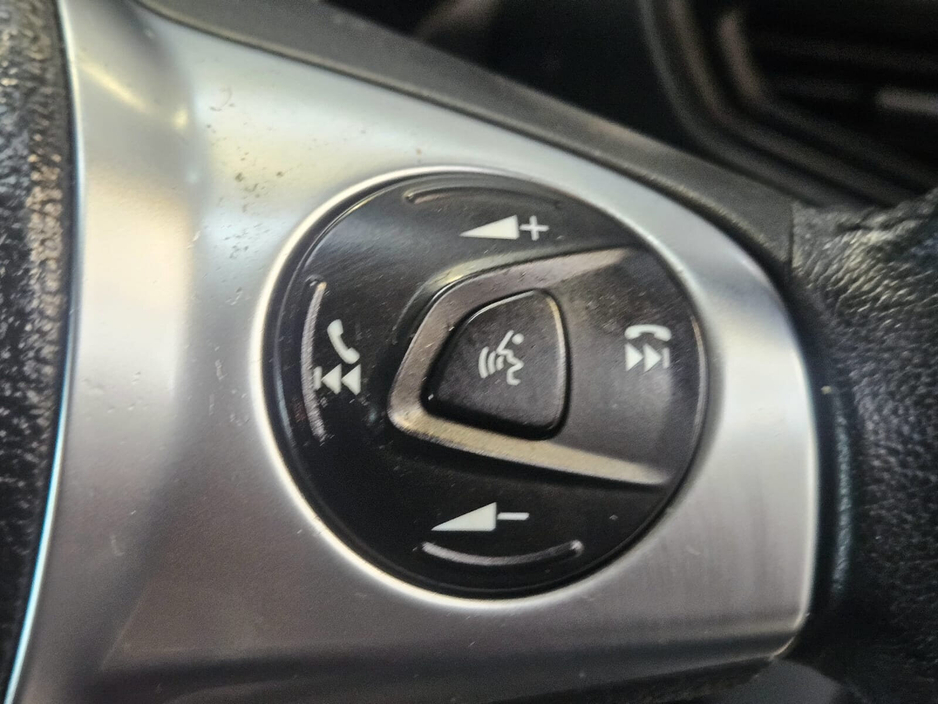 2015 Ford Grand C-Max - image 10