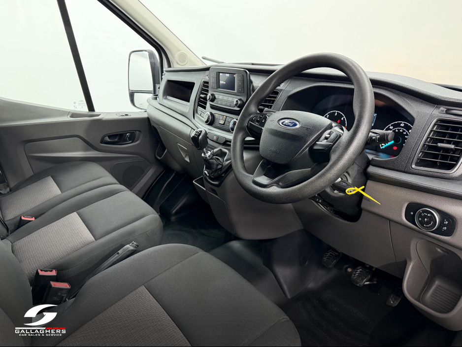 2022 Ford Transit - image 12