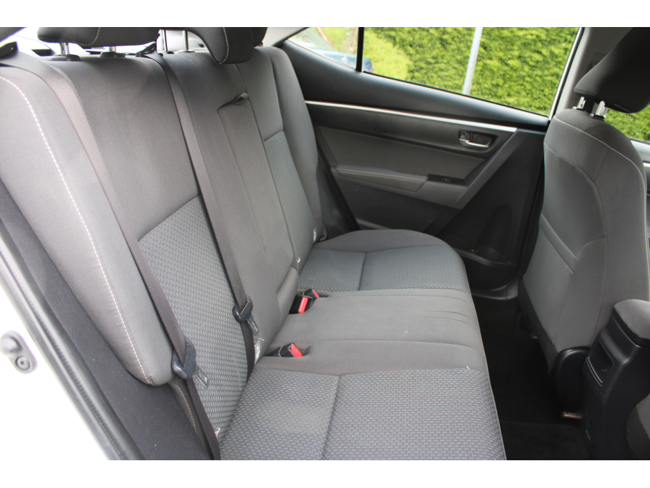 2017 Toyota Corolla - image 11