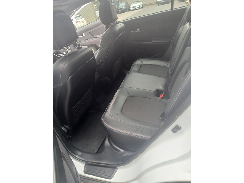 2015 Kia Sportage - image 13