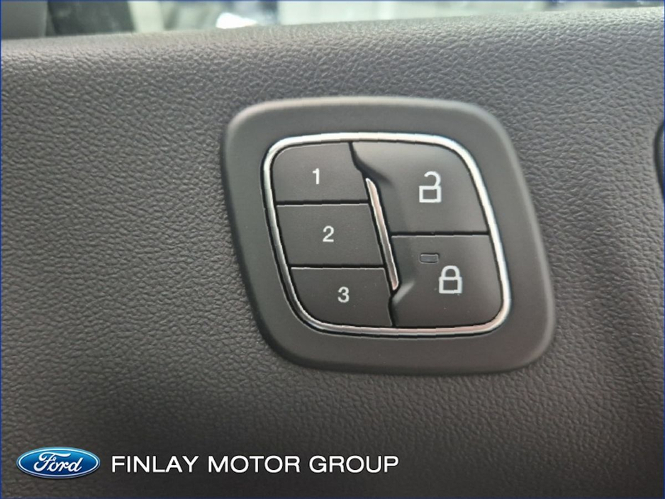 2026 Ford Kuga - image 17