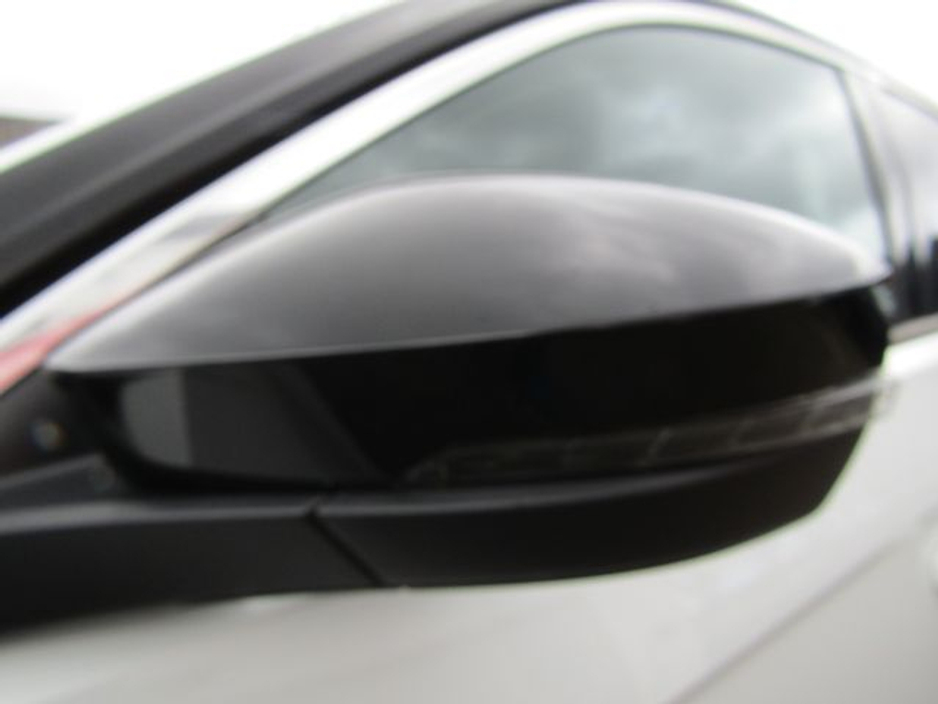 2019 Volkswagen T-Roc - image 39