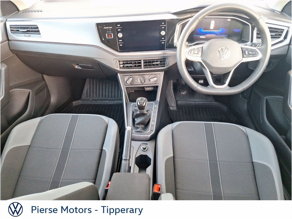 2025 Volkswagen Polo - image 4