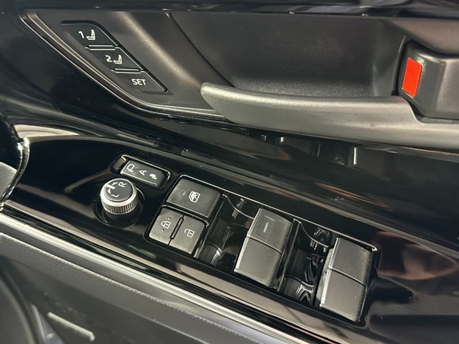 2024 Subaru Solterra - image 21